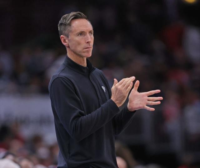 球王会体育-被轰28比8不喊暂停 篮网赢球纳什也要进会议室