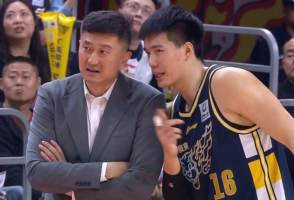 谁是球王官网-广东男篮内线大将受伤，山西男篮恐被罚，辽宁男篮赵继伟确定复出